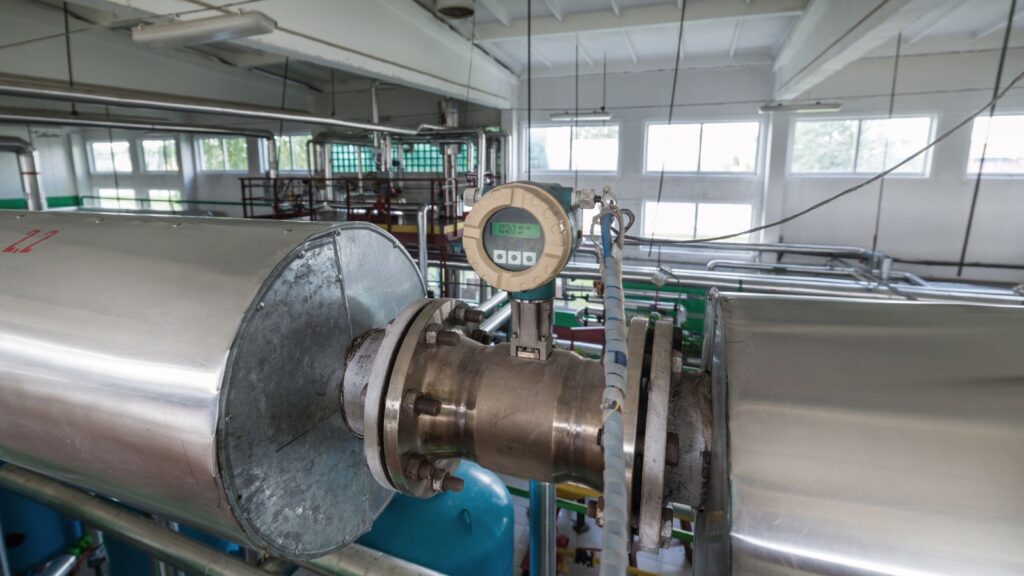Flow Rate and Pressure Relationship Formula: A Simple Guide That Actually Makes Sense 1 SenTec flow meter in industrial premises